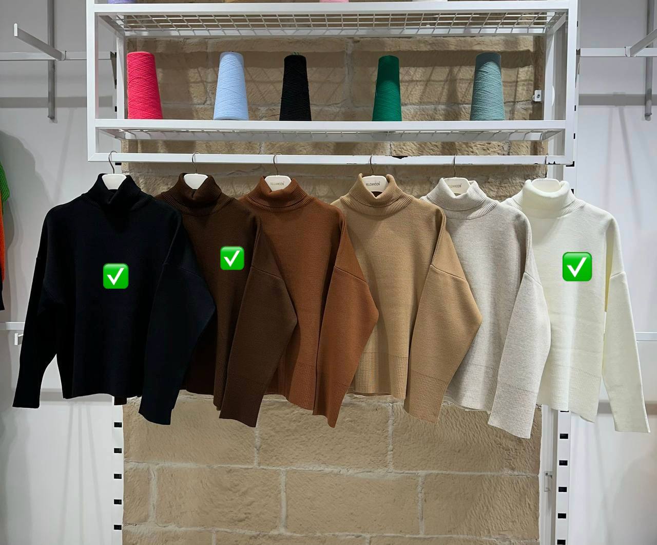 Свитер-водолазка и джинсы женские - Одежда в Екатеринбург - фото 2