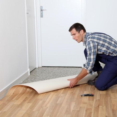 Требуются мужчины на резку линолеума - Работа в Хабаровск