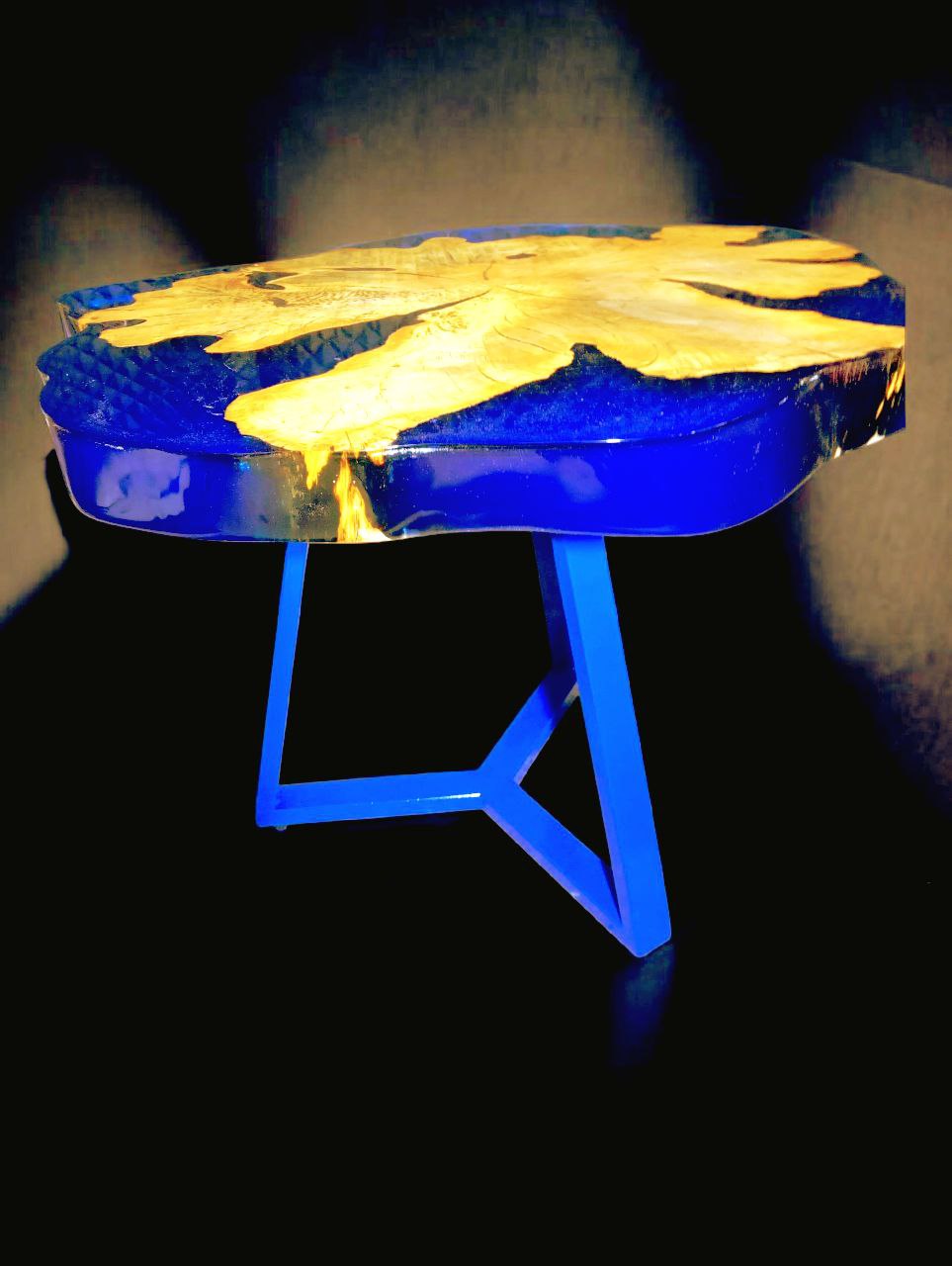 Эксклюзивный журнальный столик ручной работы - частное объявление в Хабаровск