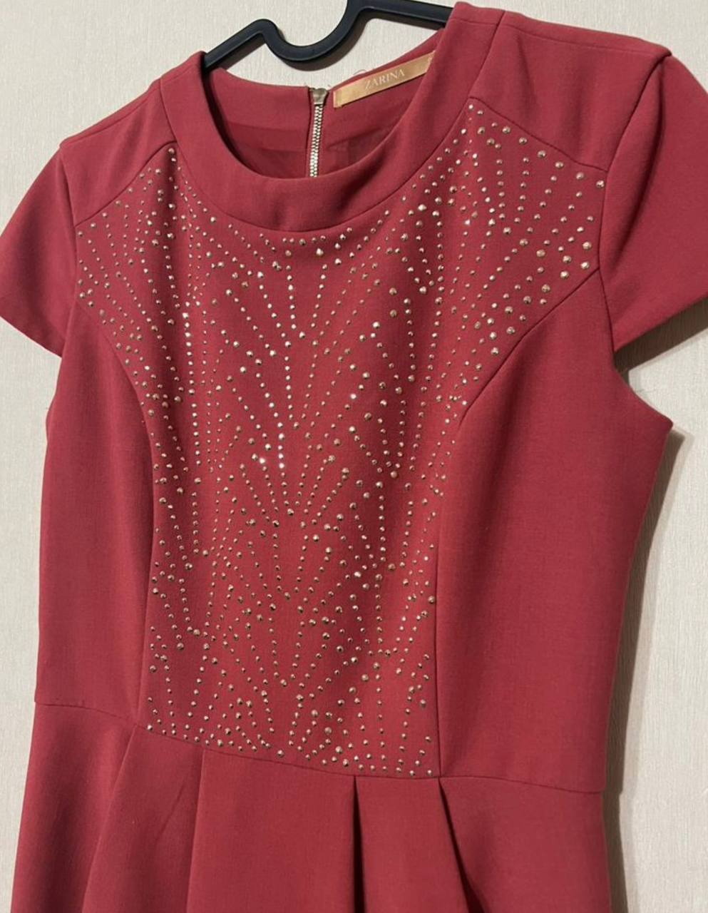 Платье 42 размера с туфлями в подарок - Одежда в Красноярск