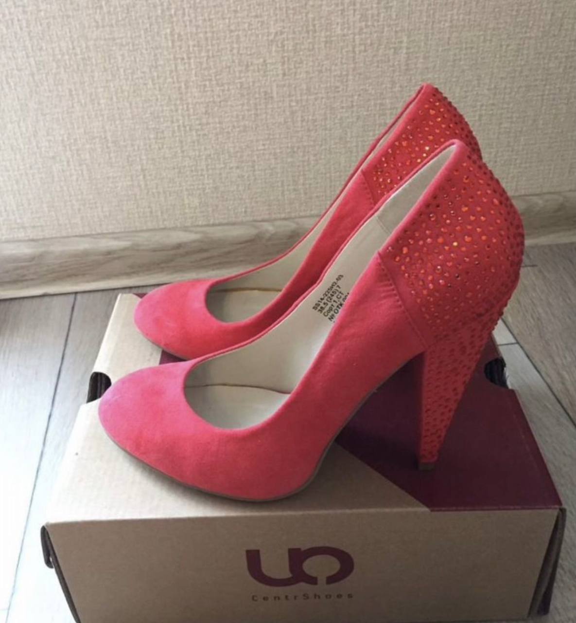 Платье 42 размера с туфлями в подарок - Одежда в Красноярск - фото 2