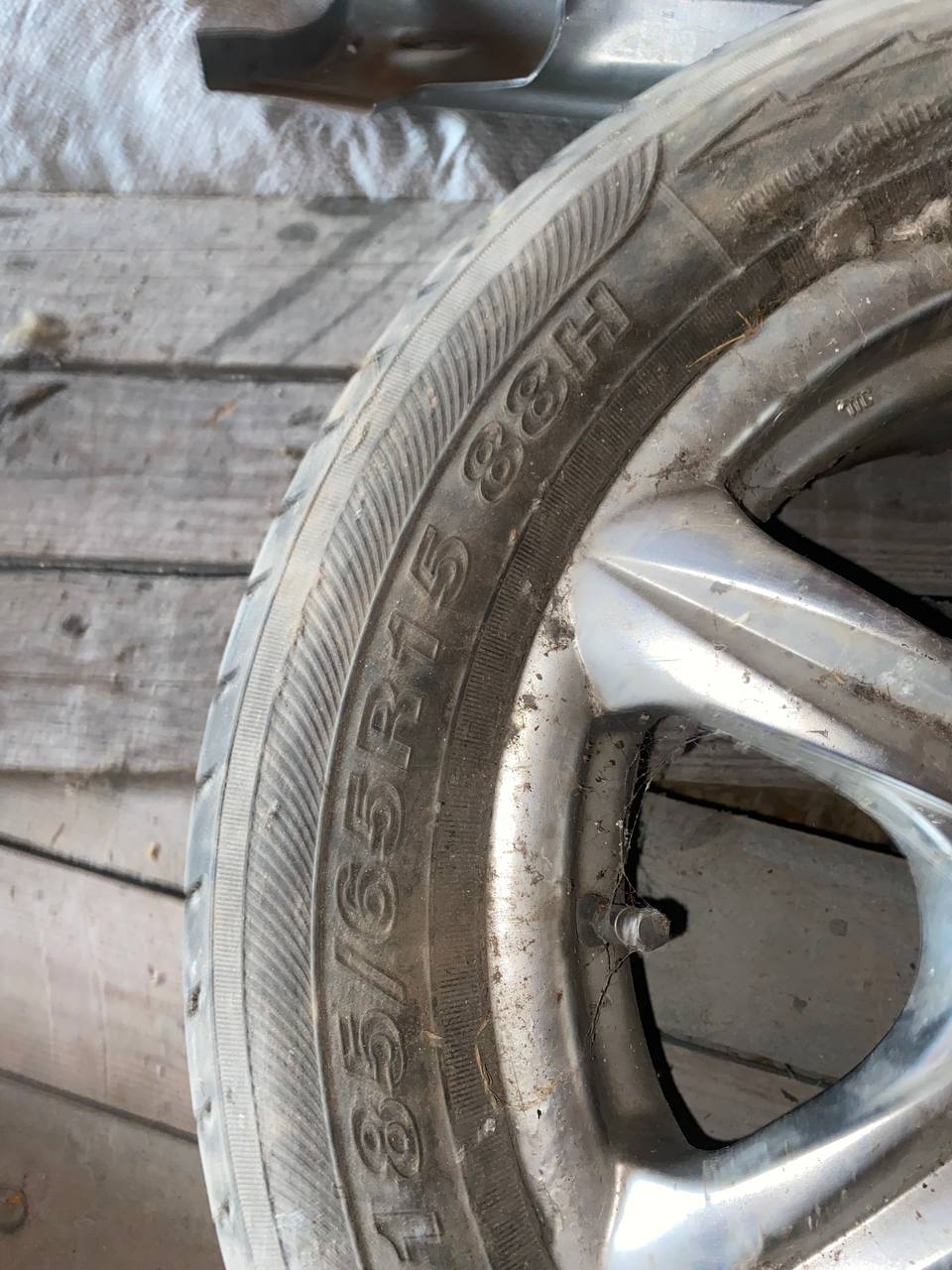 Шины 185/65R15 с дисками от Mazda 626 - Авто в Калининград - фото 3