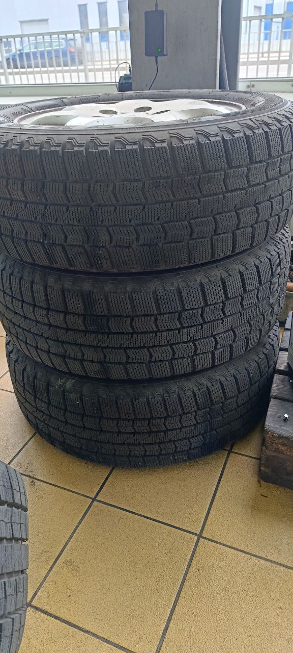 Литьё с резиной 5x114.3 R15 - Авто в Калининград