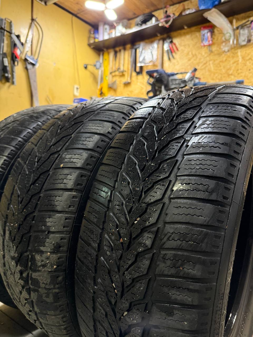 Продам резину Interstate Winter IWT-2 Evo 215/65 R16 98H - Авто в Калининград