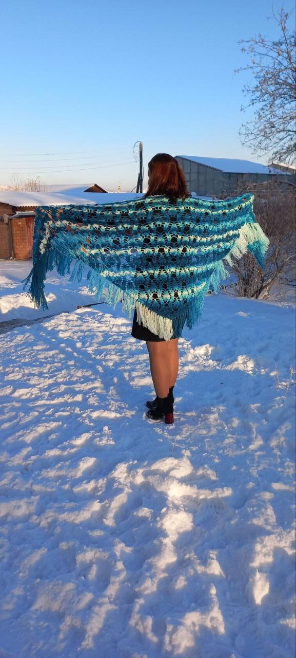 Продам шаль ручной работы - частное объявление в Братск