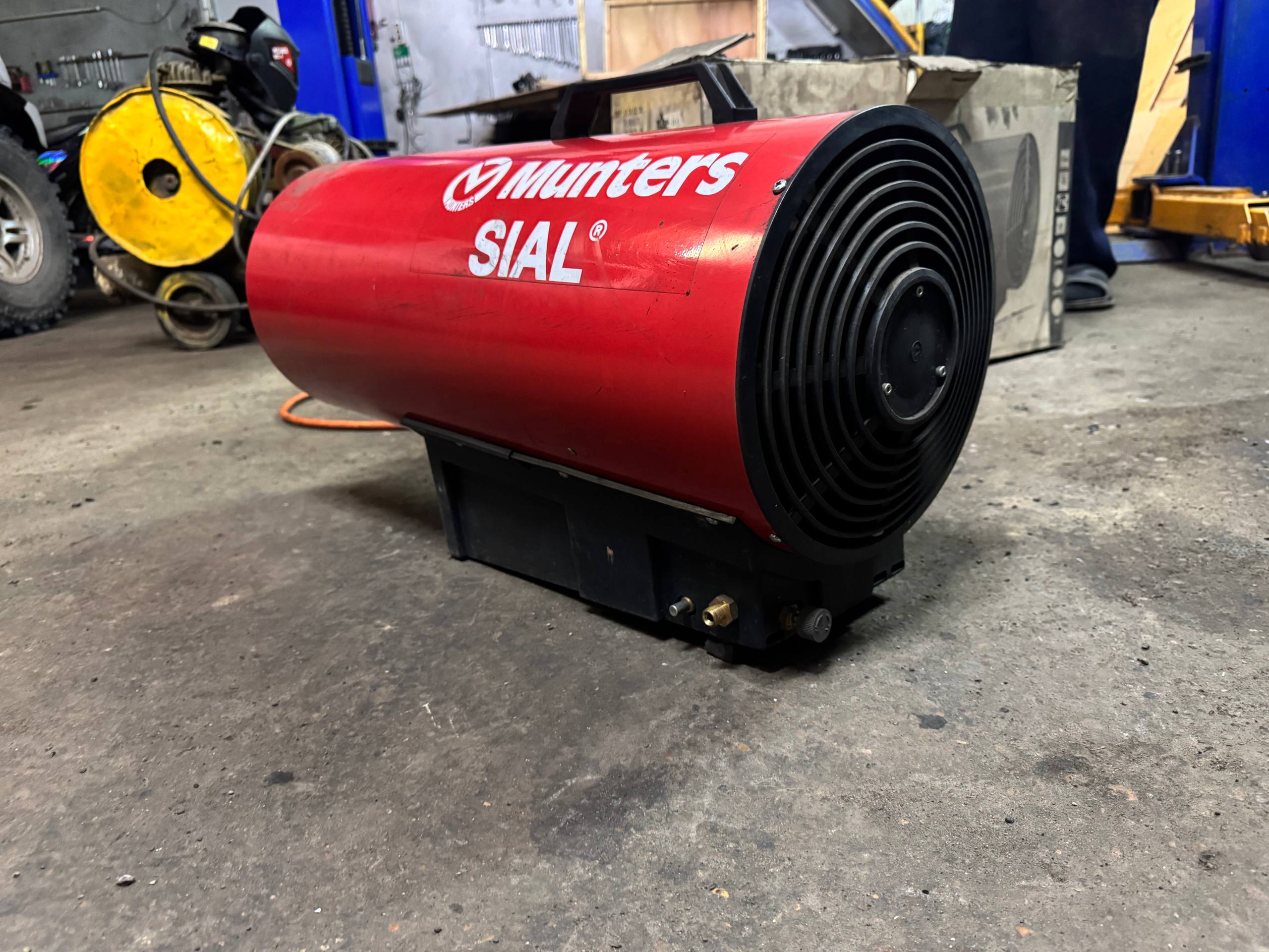 Газовая тепловая пушка и полуавтомат - Оборудование в Братск