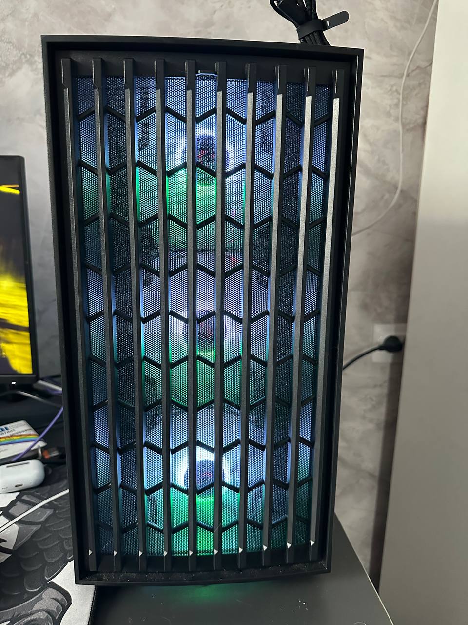 Продам игровой компьютер с монитором и периферией - Электроника в Братск