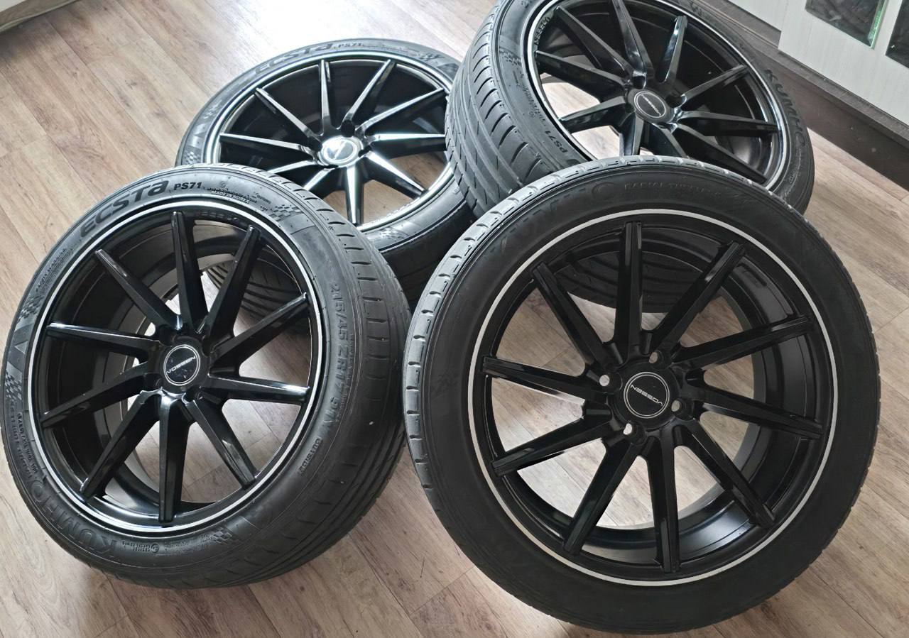 Продам диски Vossen CVT R17 с резиной WESTLAKE - Авто в Краснодар
