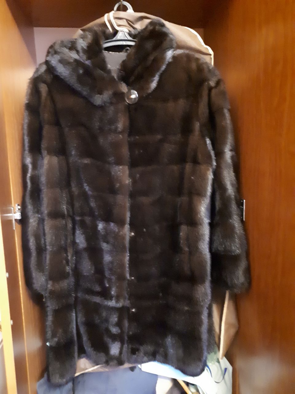 Продам шубу - Одежда в Сургут