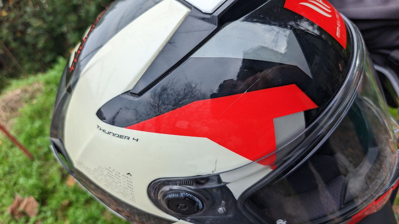 Шлем MT Thunder 4 SV Fade - Хобби и отдых в Сочи - фото 3