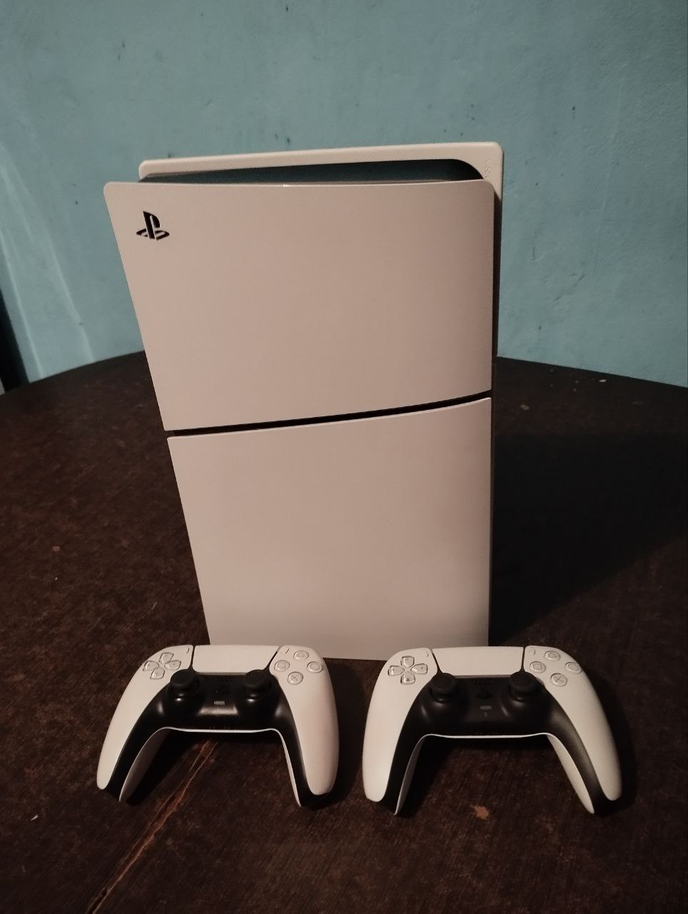 Продажа PS5 с геймпадами и подпиской - частное объявление в Бийск