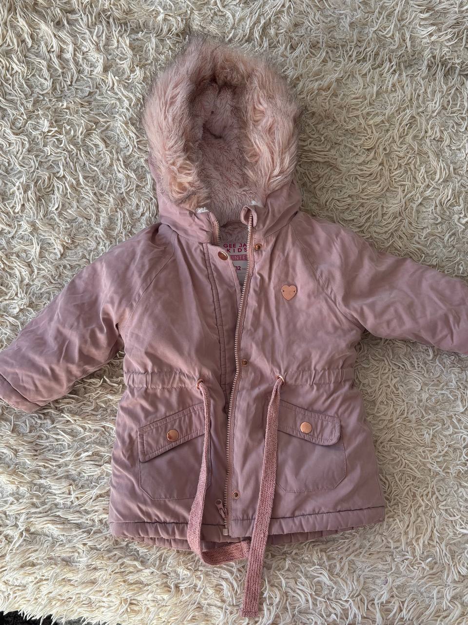 Продам парку для девочки - частное объявление в Бийск