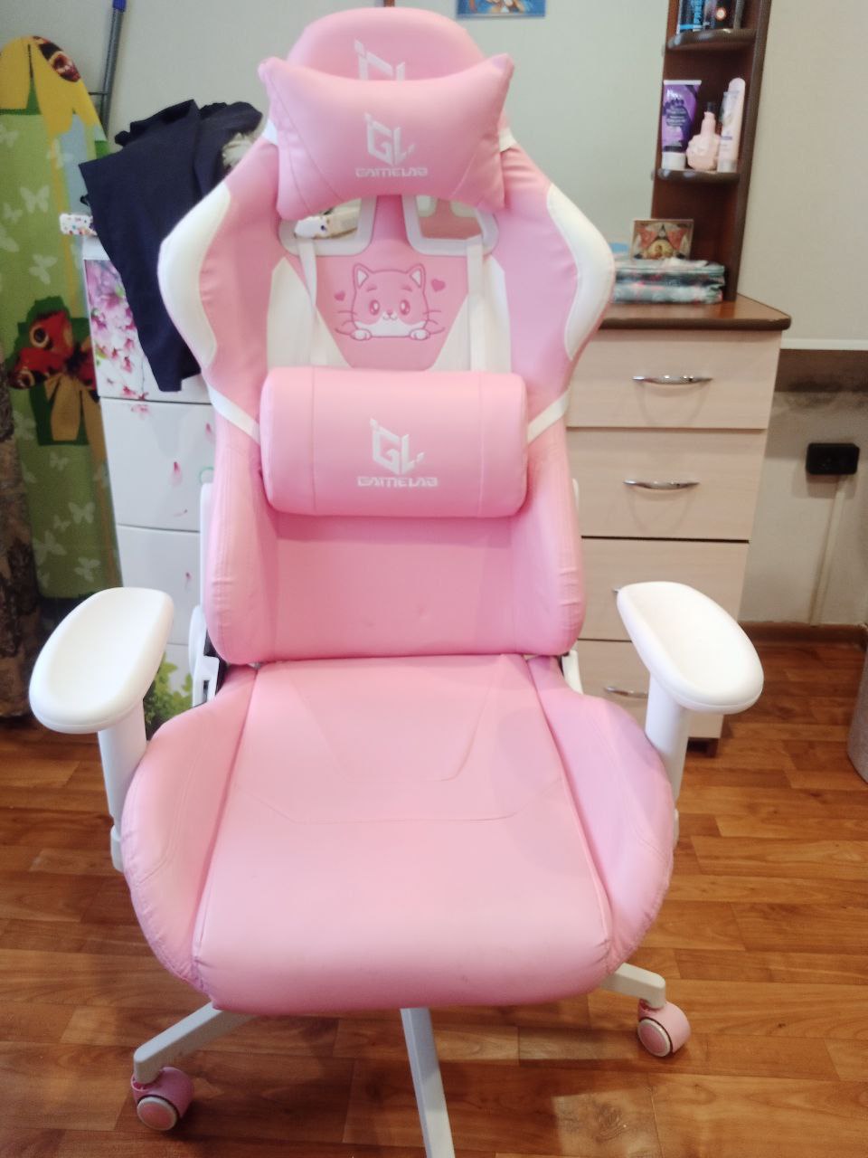 Продам компьютерное кресло для девочки - частное объявление в Бийск