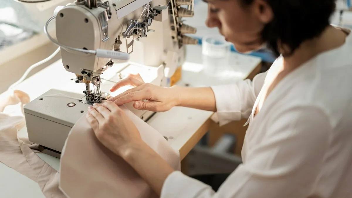 Поиск швеи в ателье - частное объявление в Краснодар