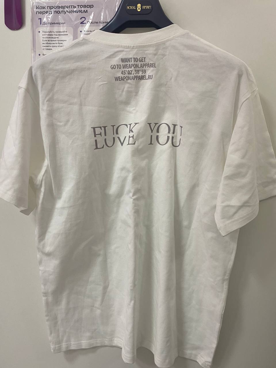 Продам футболки белую и черную - частное объявление в Краснодар
