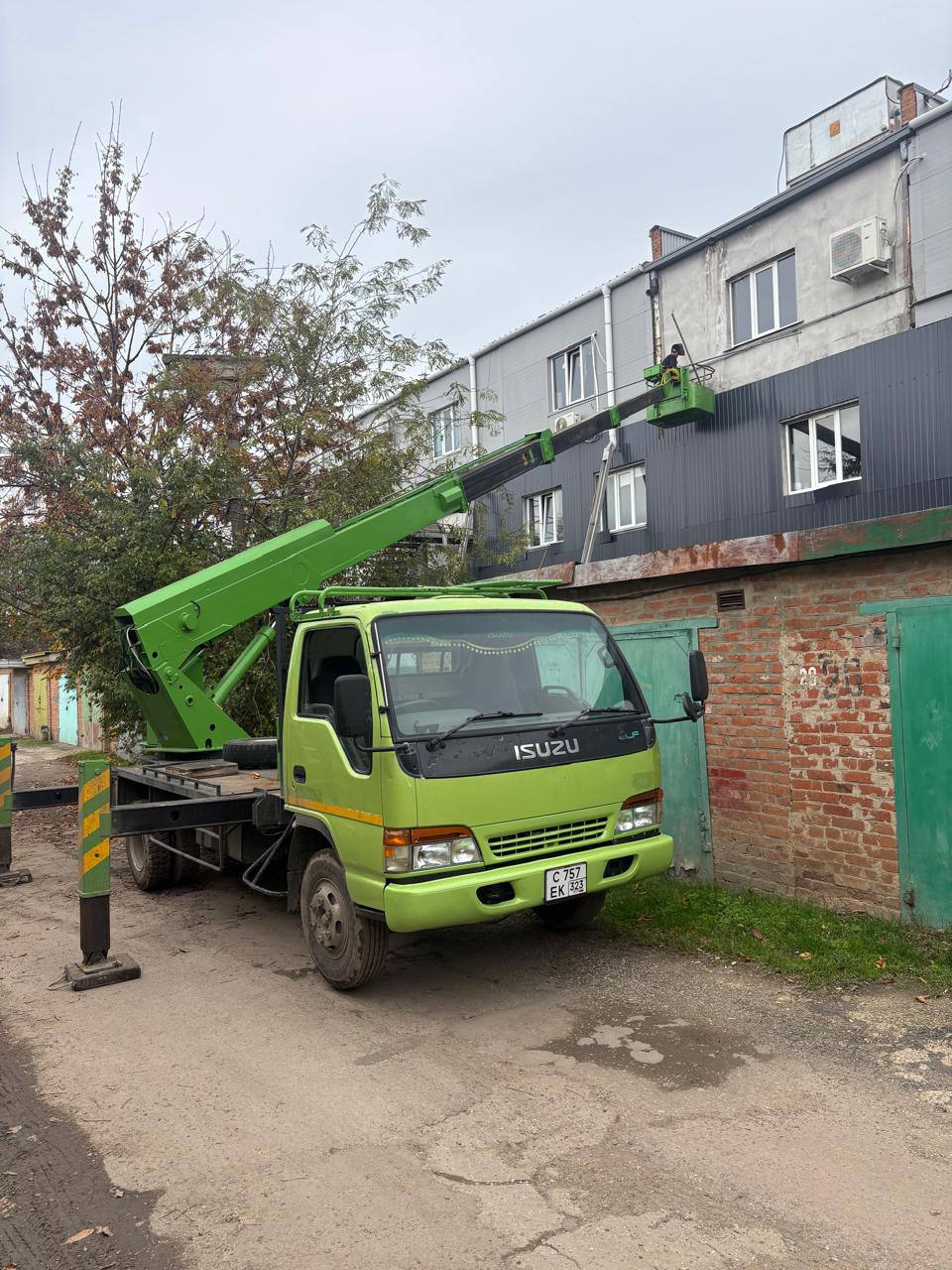 Услуги крано-буровой машины и автовышки - Услуги в Краснодар