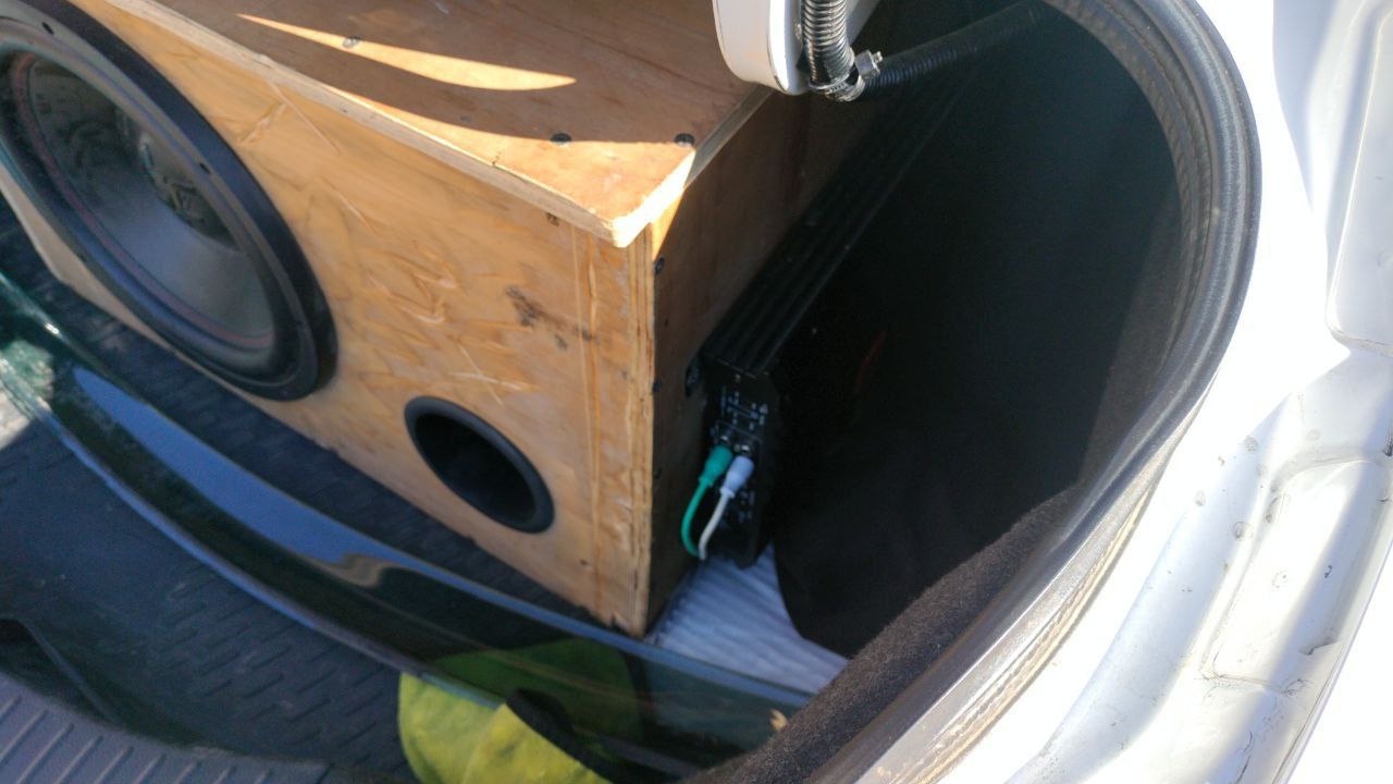 Продам активный сабвуфер с усилителем Урал - Электроника в Хабаровск