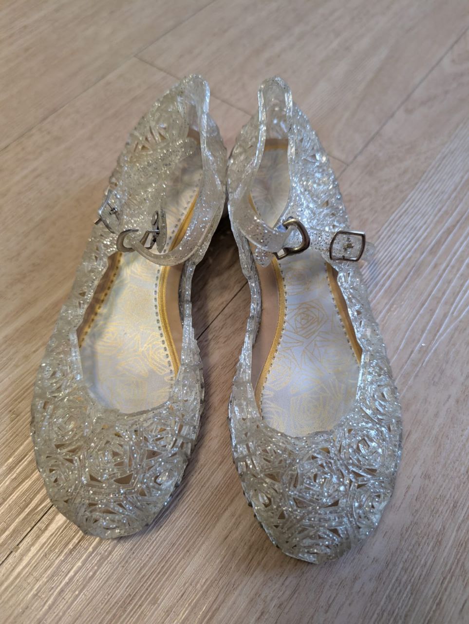 Туфельки Эльзы б/у - Одежда в Новосибирск