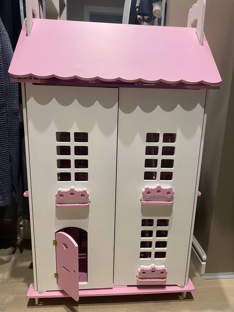 3-х этажный домик для кукол с мебелью - Товары для детей в Новосибирск