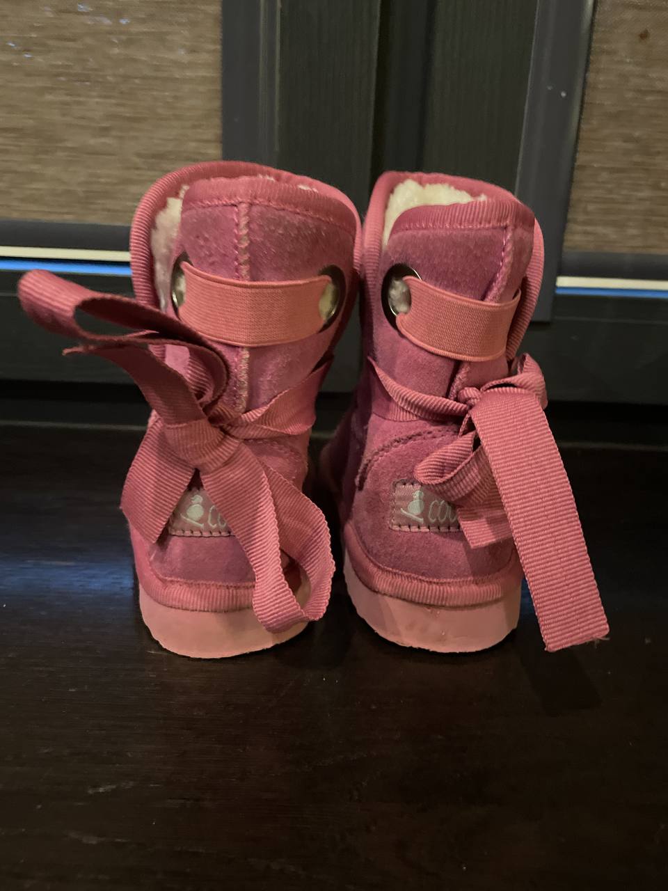 Угги на девочку размер 25 - Одежда в Москва