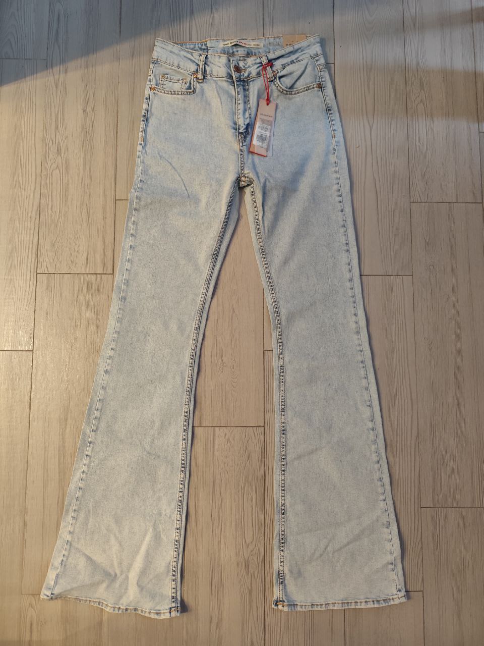 Новые джинсы клёш - Одежда в Москва - фото 5