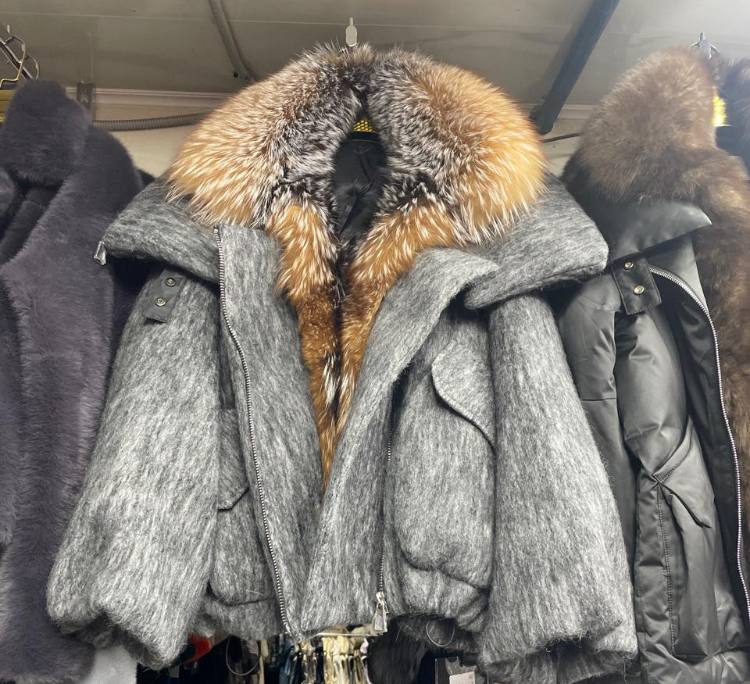 Натуральный мех лисы - Одежда в Москва
