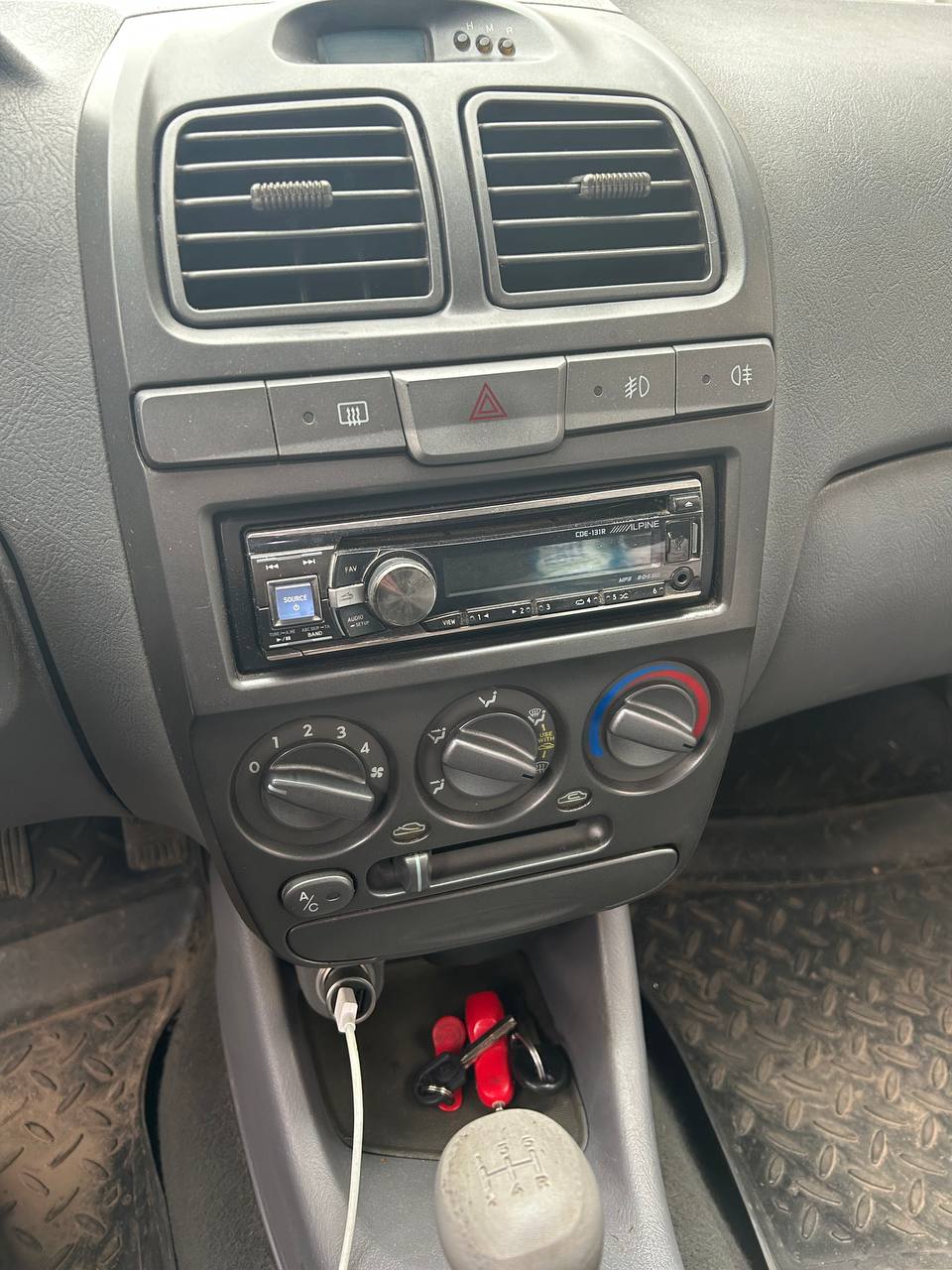 Hyundai Accent 1.5 МТ 2008 г. - Авто в Воронеж - фото 6