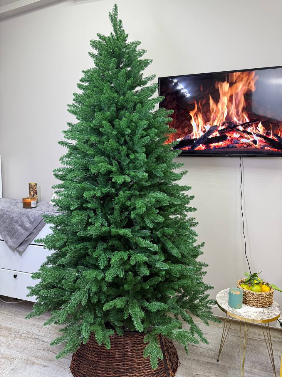 Искусственные ели литые люкс качества - Для дома и дачи в Тюмень