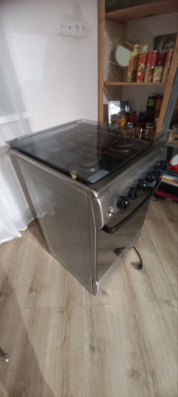 Продаётся комбинированная плита Zanussi - Для дома и дачи в Тюмень