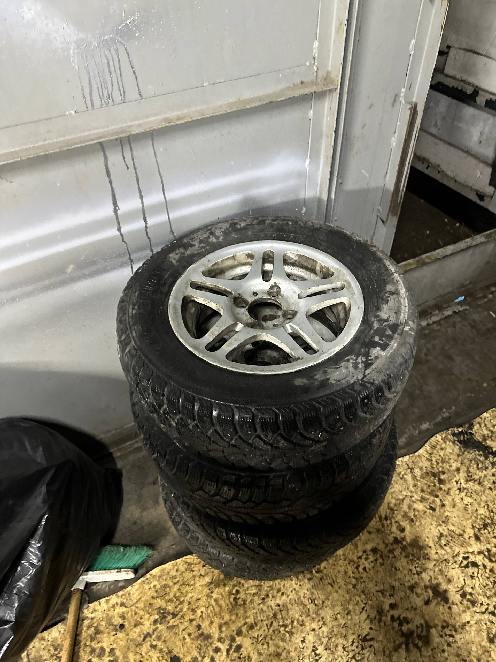 Продам ВСМПО Фантазия Р13 - Одежда в Тюмень