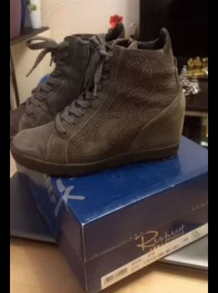 Продам ботинки натуральная замша размер 36 - частное объявление в Подольск