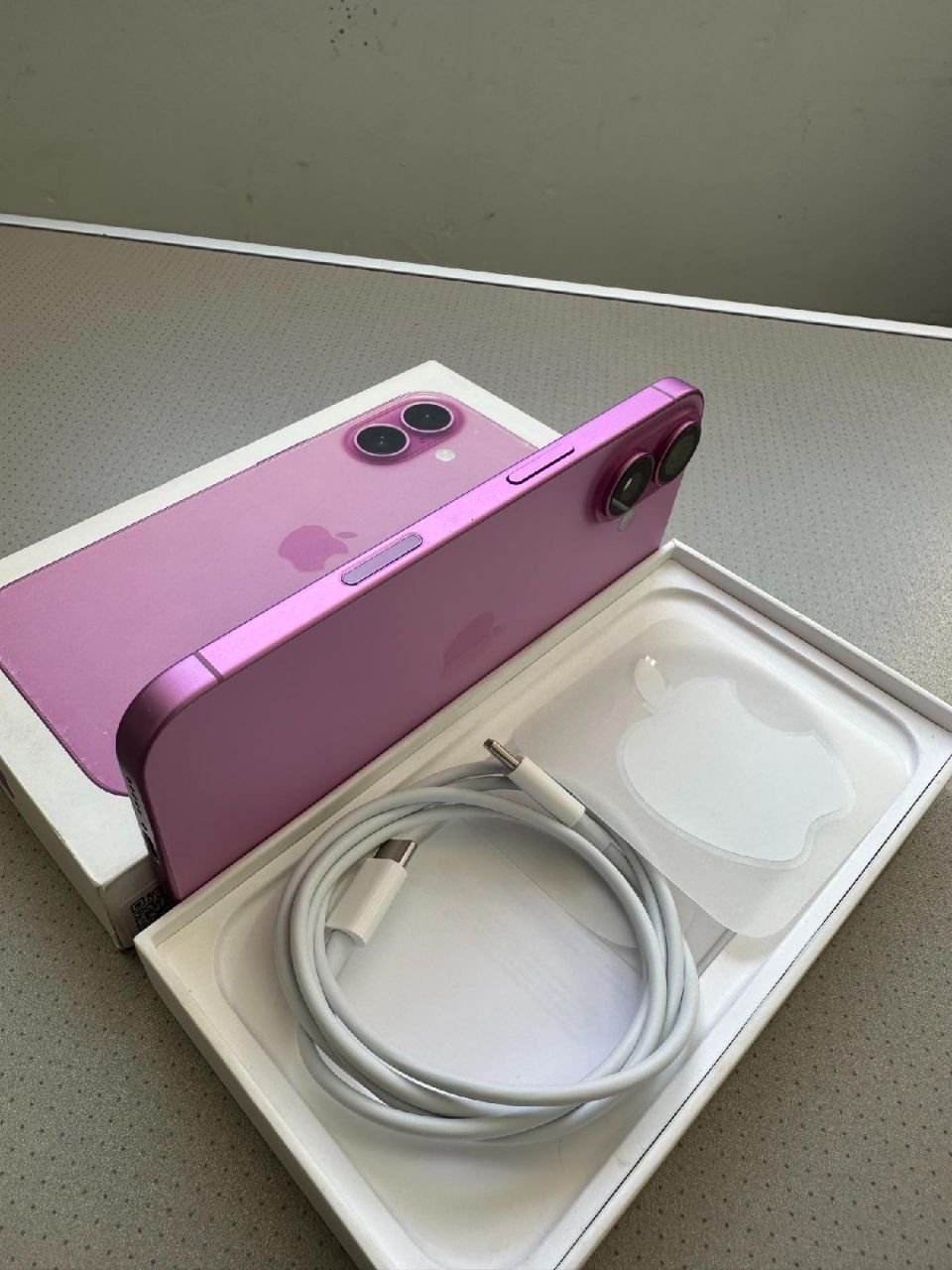 IPhone 16 128гб розовый - Электроника в Москва