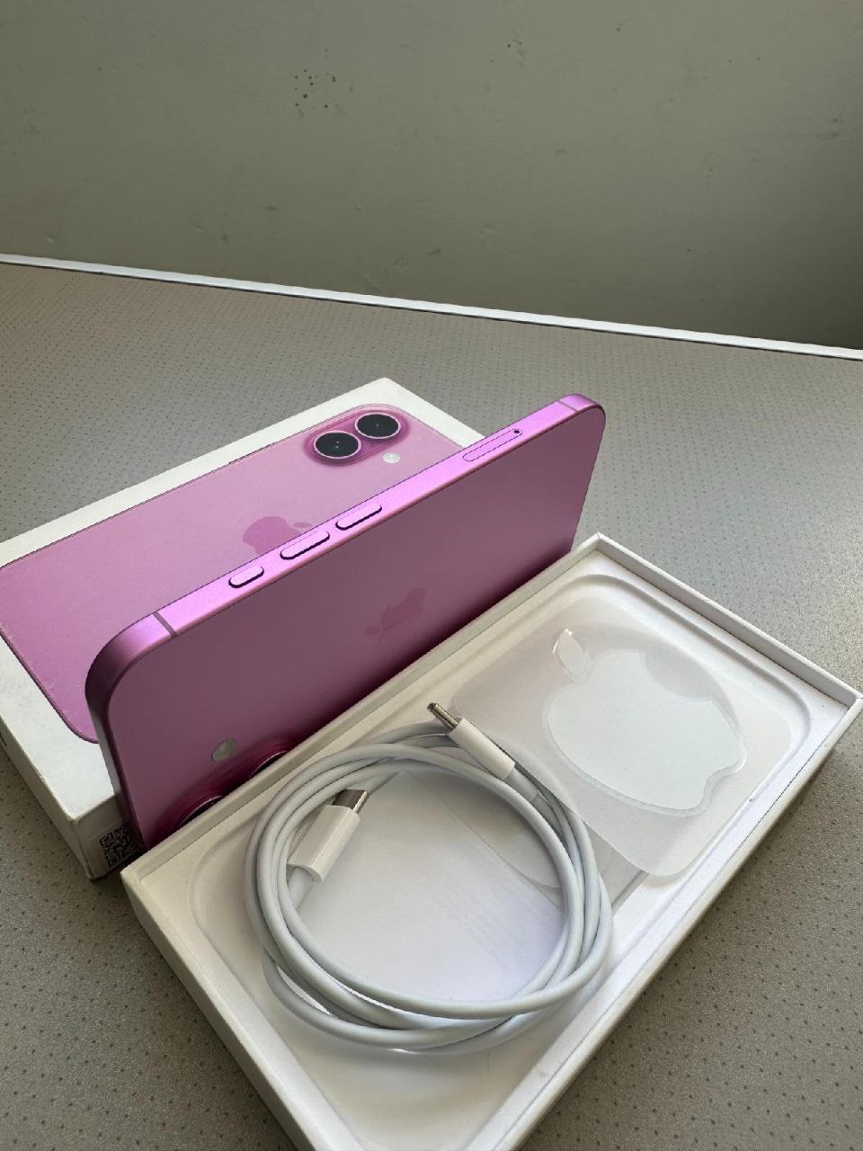 IPhone 16 128гб розовый - Электроника в Москва - фото 2