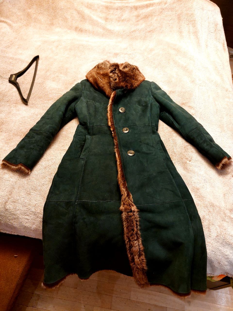 Дубленка новая с небольшой затертостью - Одежда в Люберцы