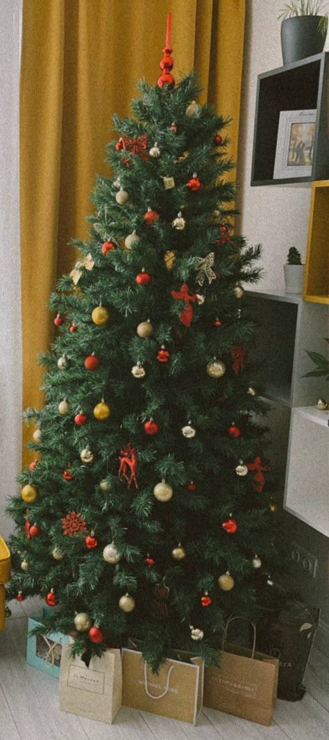 Продам искусственную елку ПВХ - частное объявление в Химки