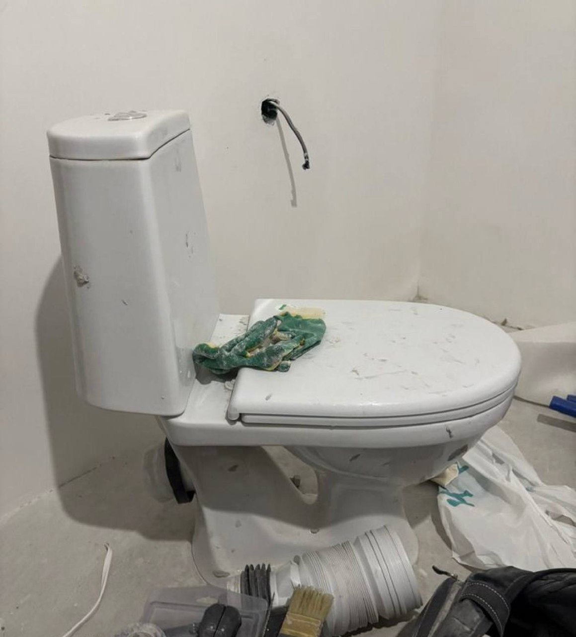 Унитаз и полотенцесушитель от застройщика - Для дома и дачи в Балашиха - фото 2