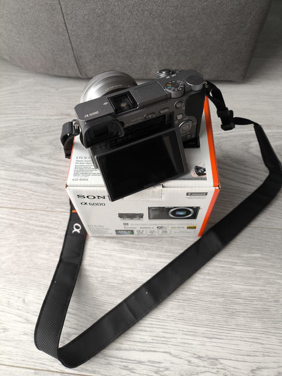 Продам фотоаппарат Sony A6000 kit - Электроника в Калининград