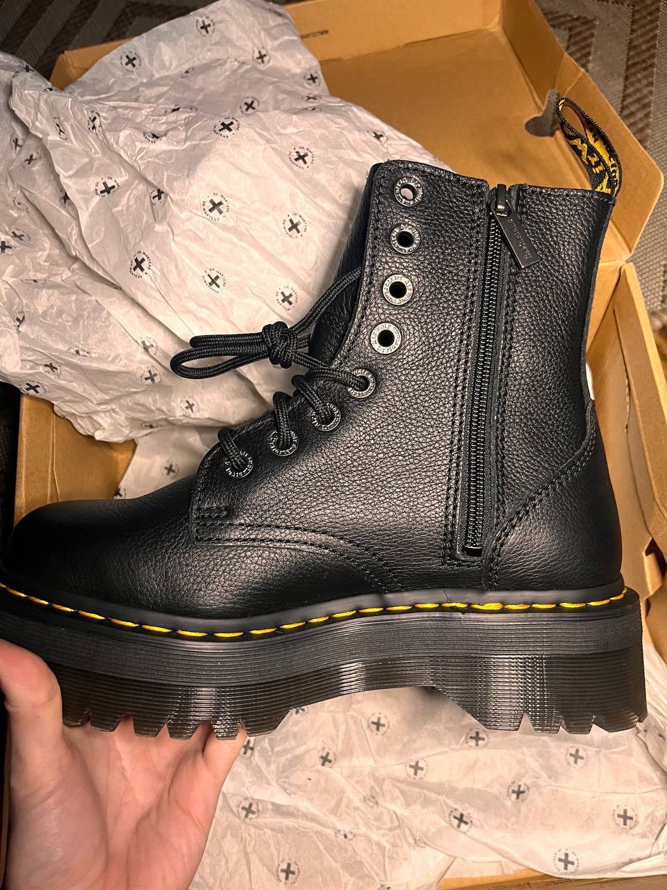 Продам новые ботинки Dr. Martens 39 размера - Одежда в Санкт-Петербург - фото 2