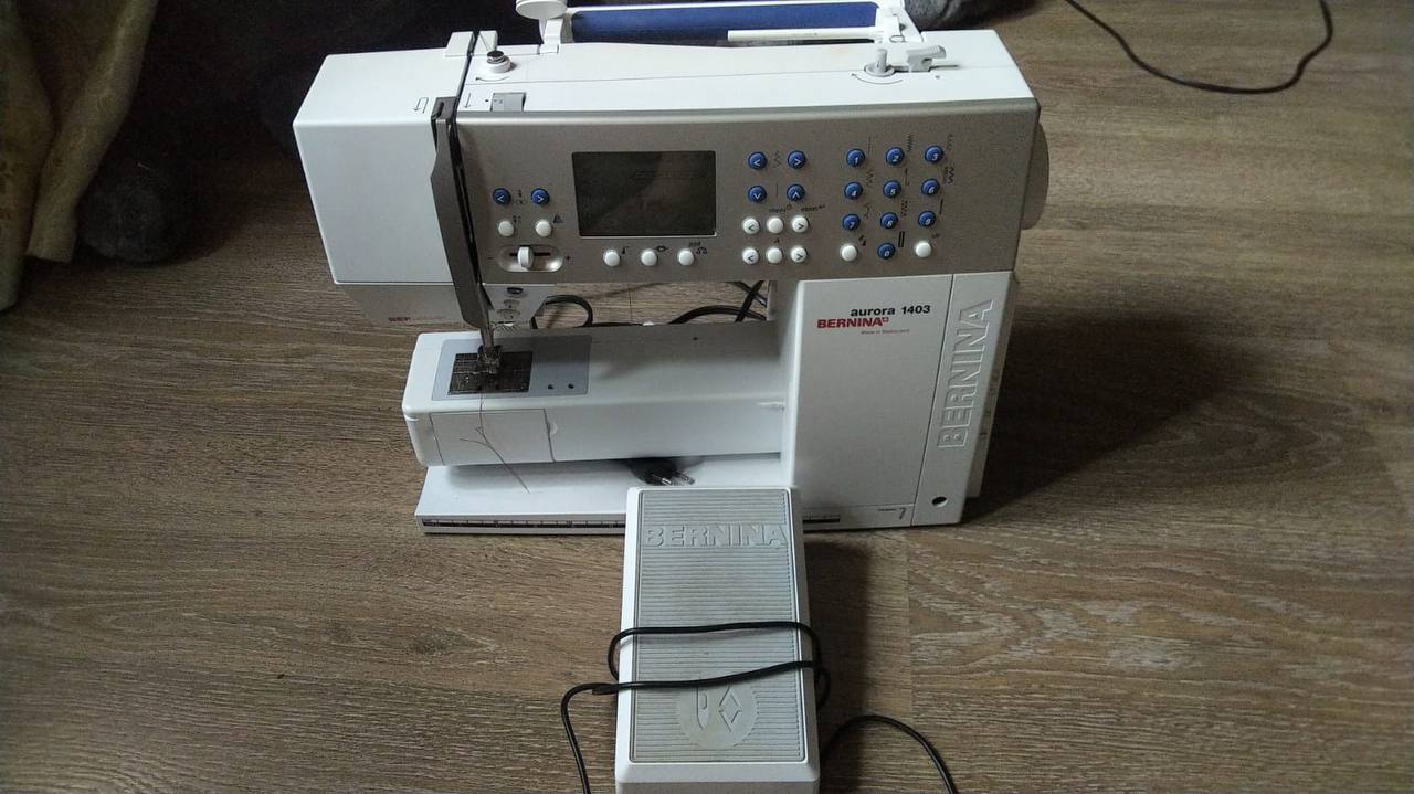 Швейно-вышивальная машинка Bernina Aurora 1403 - Одежда в Санкт-Петербург - фото 4
