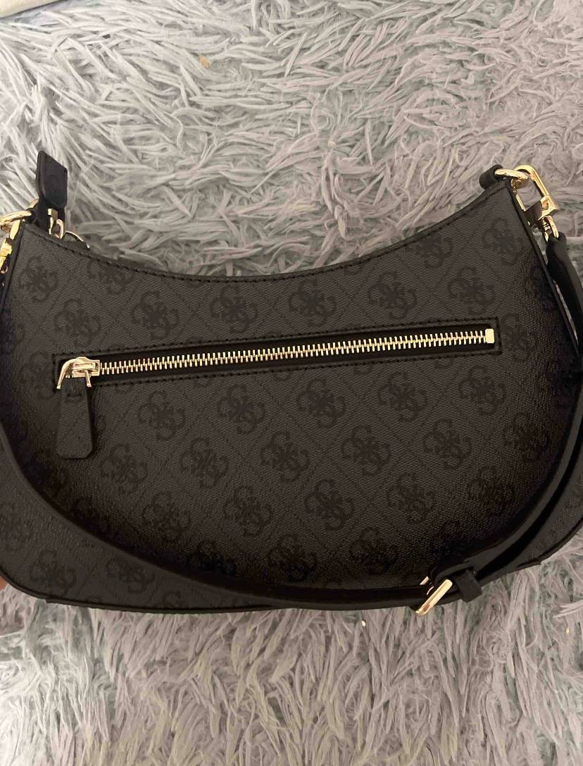 Женская сумка Guess оригинал - частное объявление в Санкт-Петербург