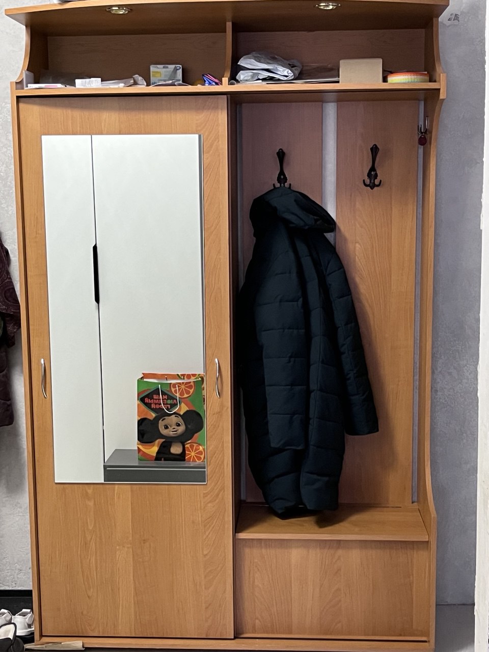 Продам шкаф в прихожую с антресолью - Для дома и дачи в Томск