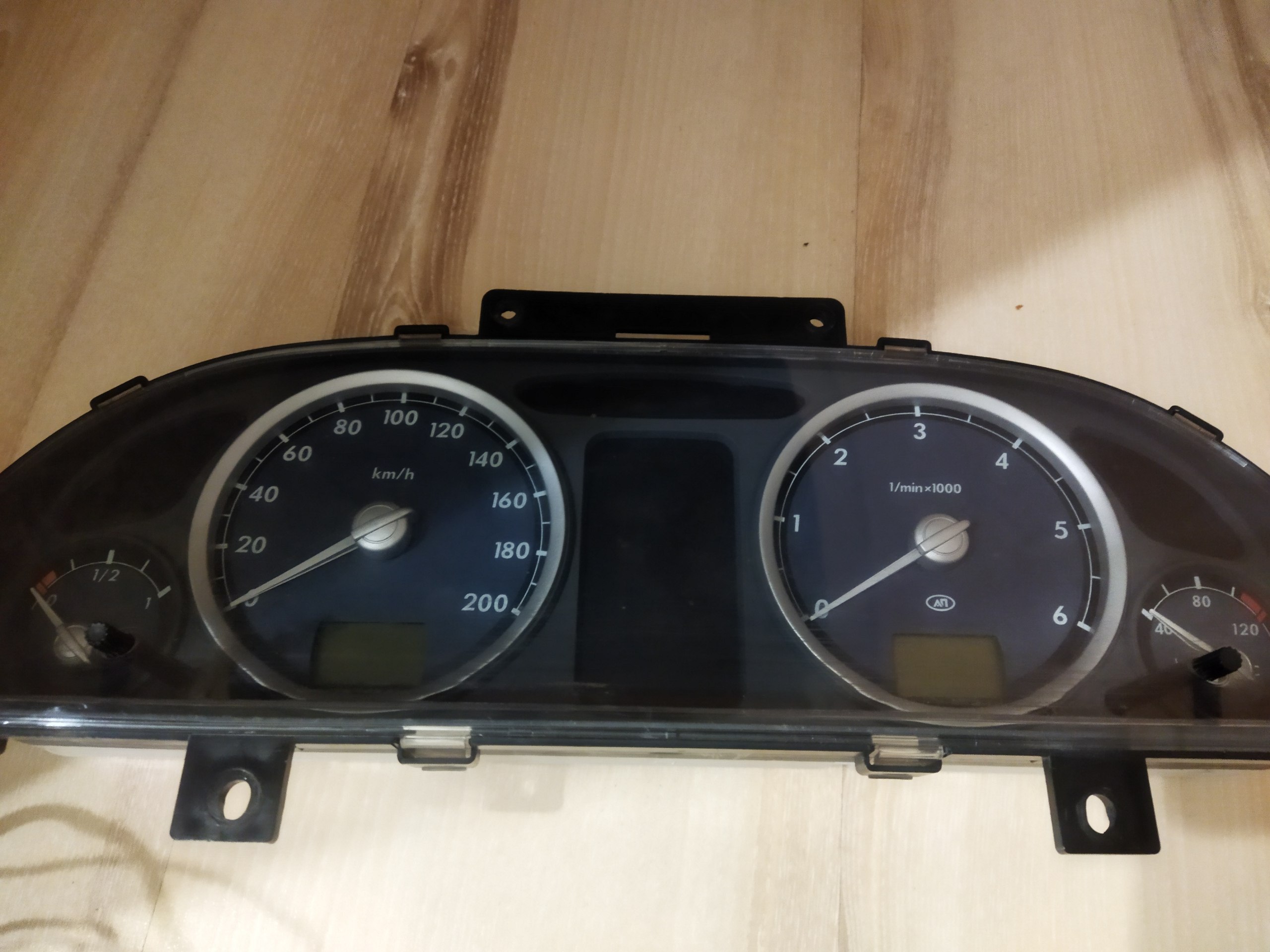 Продам приборную панель на Волгу - частное объявление в Сыктывкар