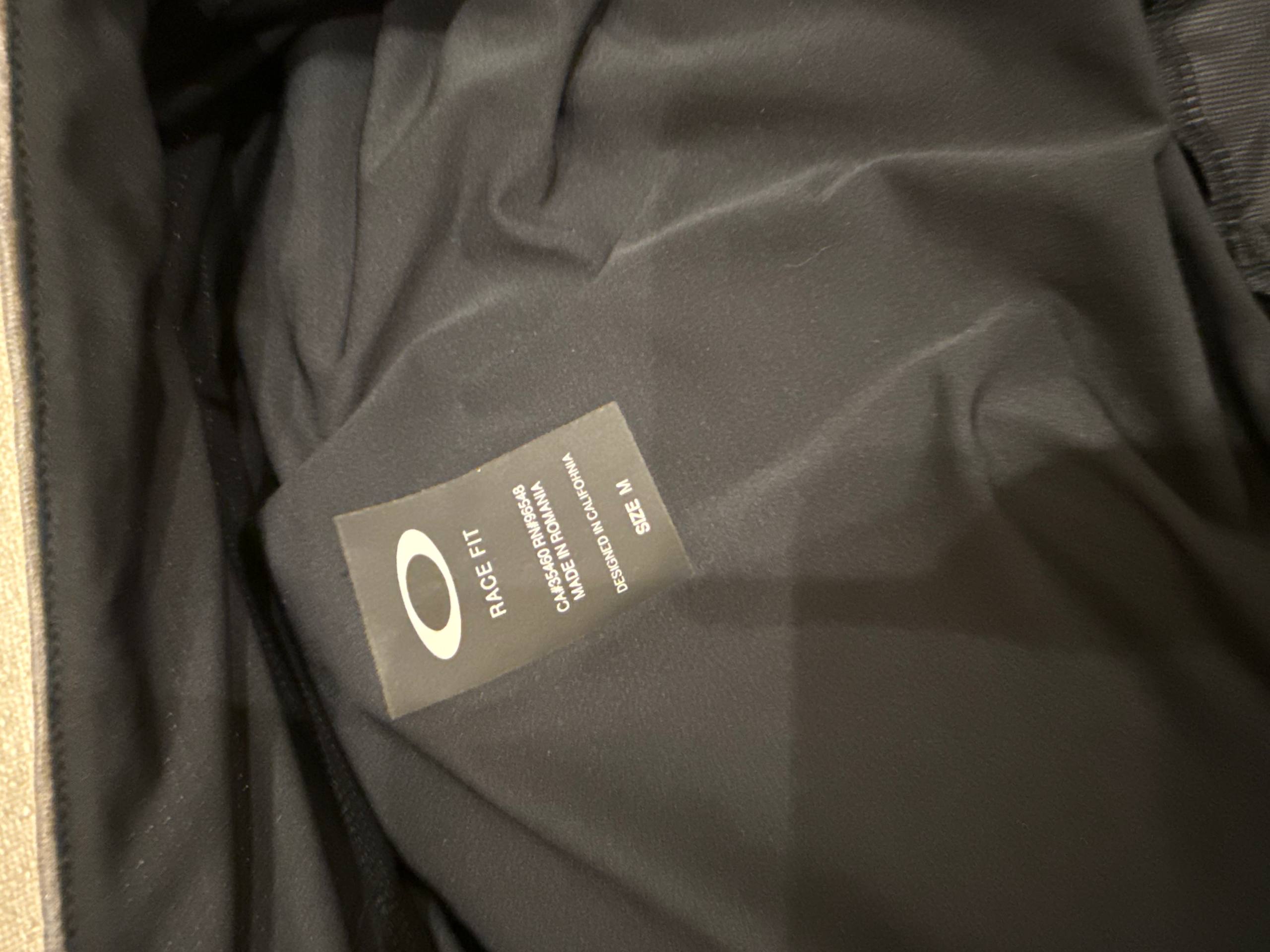 Продажа одежды Oakley - частное объявление в Калининград