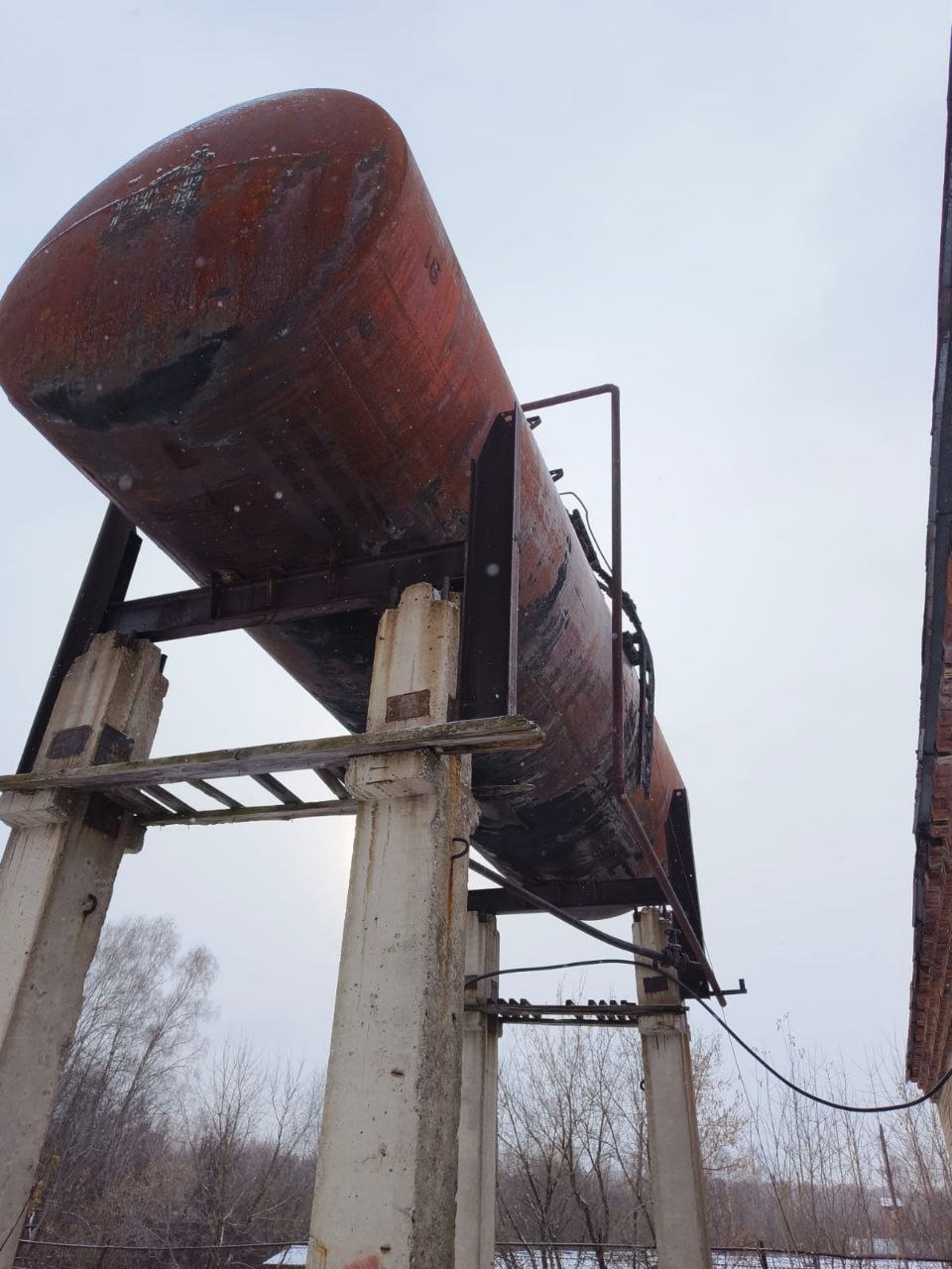 Ёмкость из под воды 50 кубов - Для дома и дачи в Томск