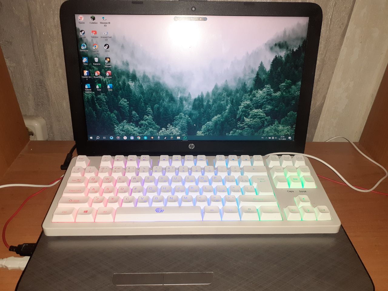 Продам ноутбук HP с внешней клавиатурой - Электроника в Томск - фото 2