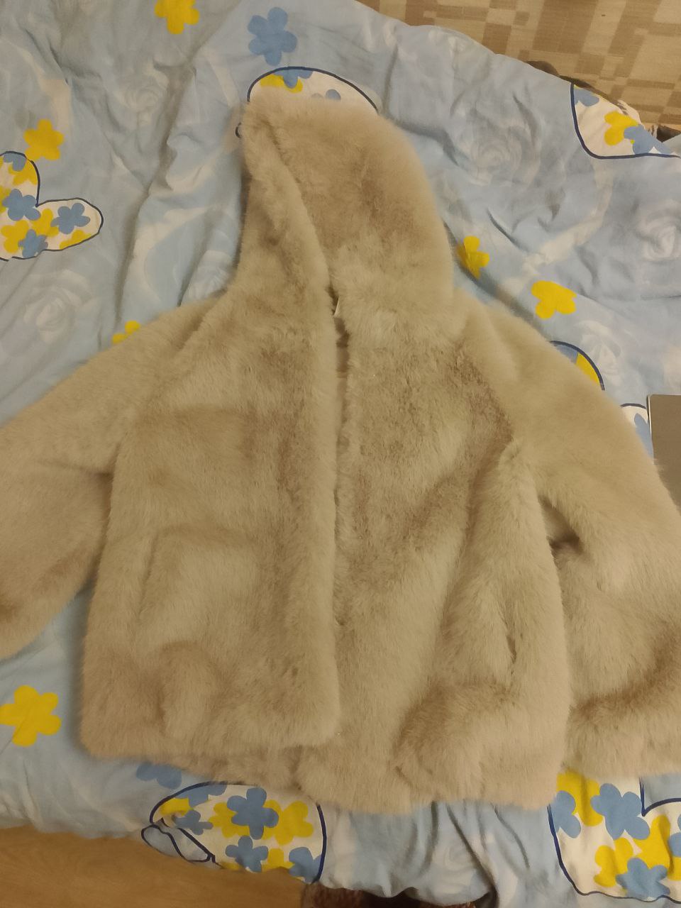 Продам совершенно новая не ношеная - Одежда в Иркутск