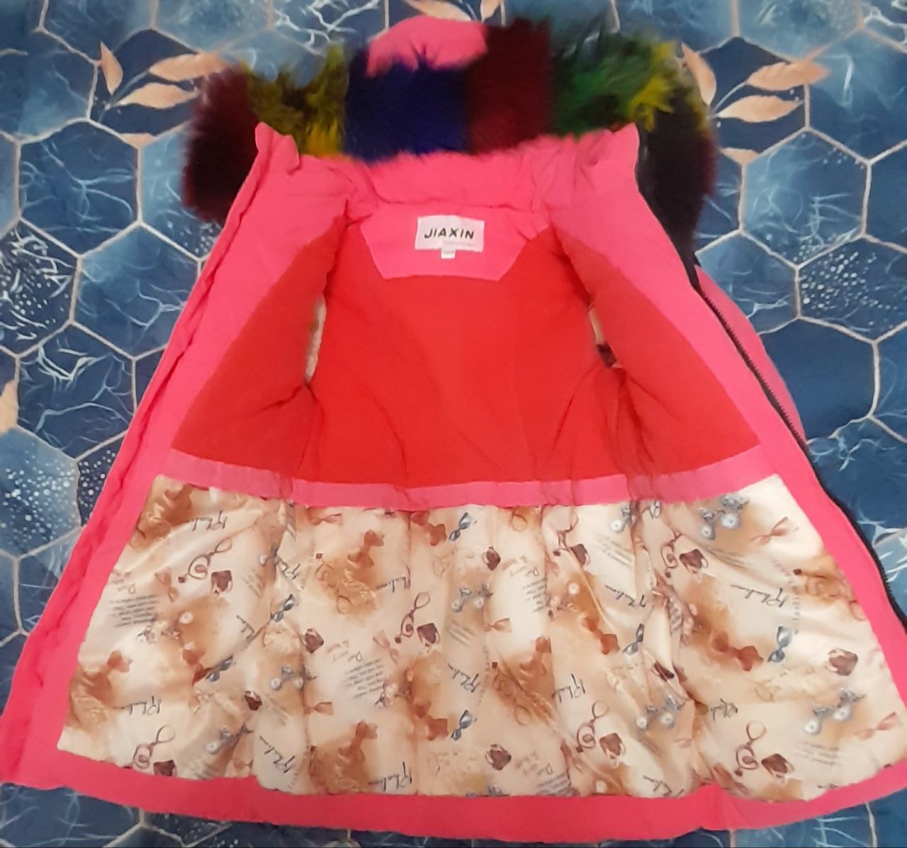 Продам куртку зимнюю на девочку - частное объявление в Иркутск