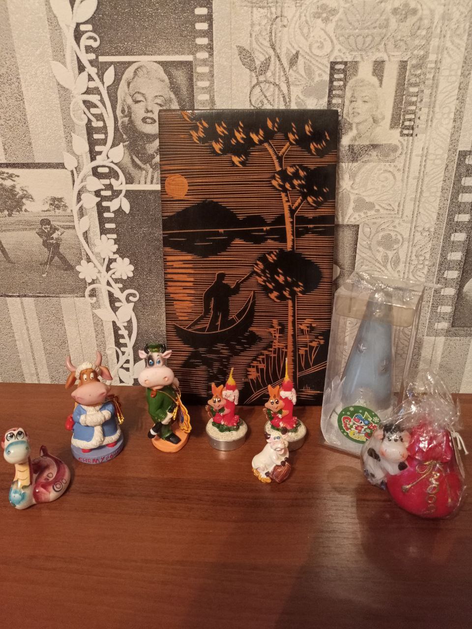 Фигурки, свечи, картина - частное объявление в Балашиха