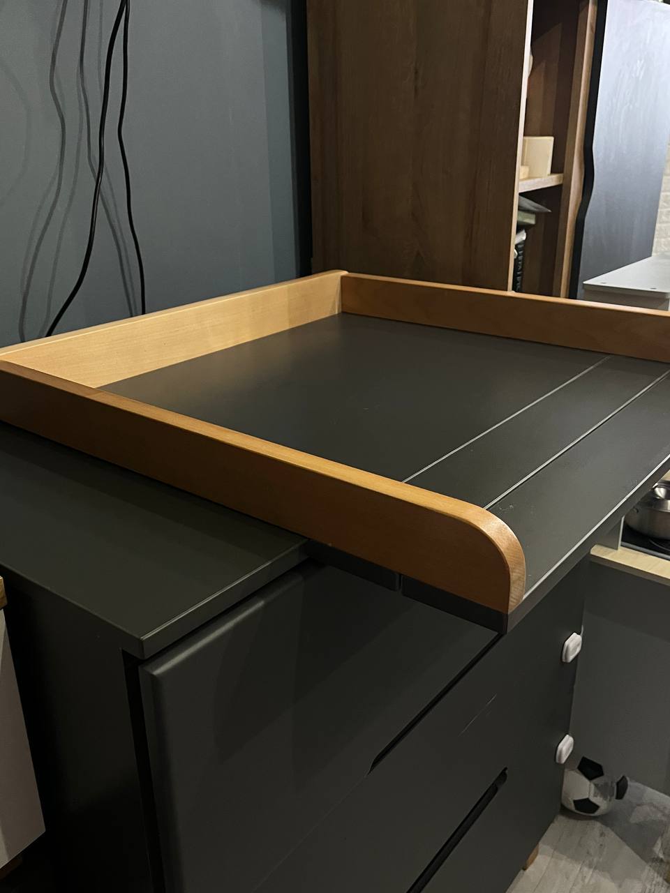 Комплект детской кроватки и комода с пеленальным столиком - Товары для детей в Калининград