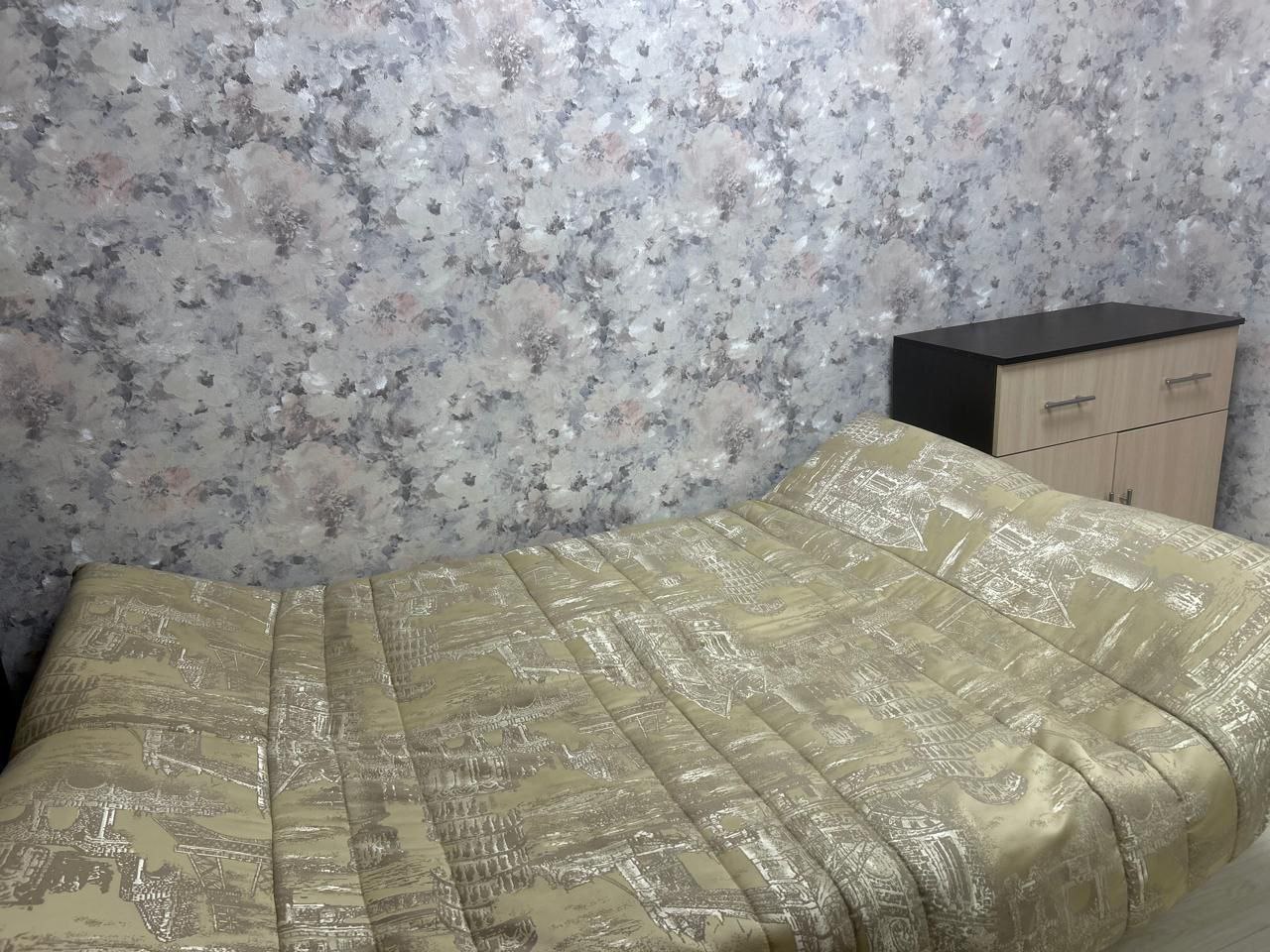 Продаются диван и два кресла - Для дома и дачи в Хабаровск